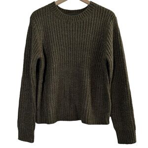 Forever 21 Women’s Large Olive Green Chunky Knit
Sweater Minimalist Cottagecore